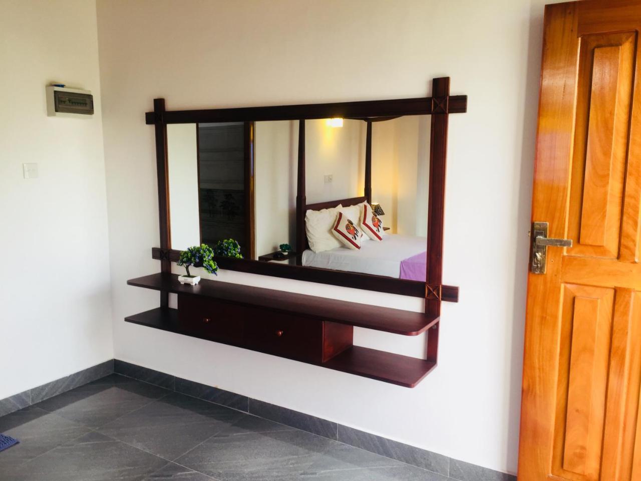 Sanjula Apartments Hikkaduwa Exterior photo